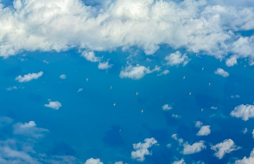Wind turbines in the English Channel from 39,000 feet!